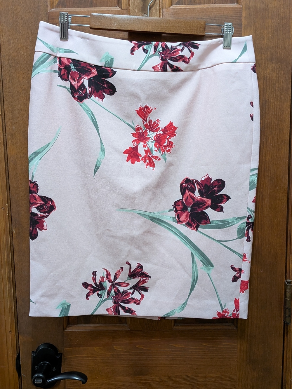 Nine West Pink Pencil Skirt with Red Floral Print